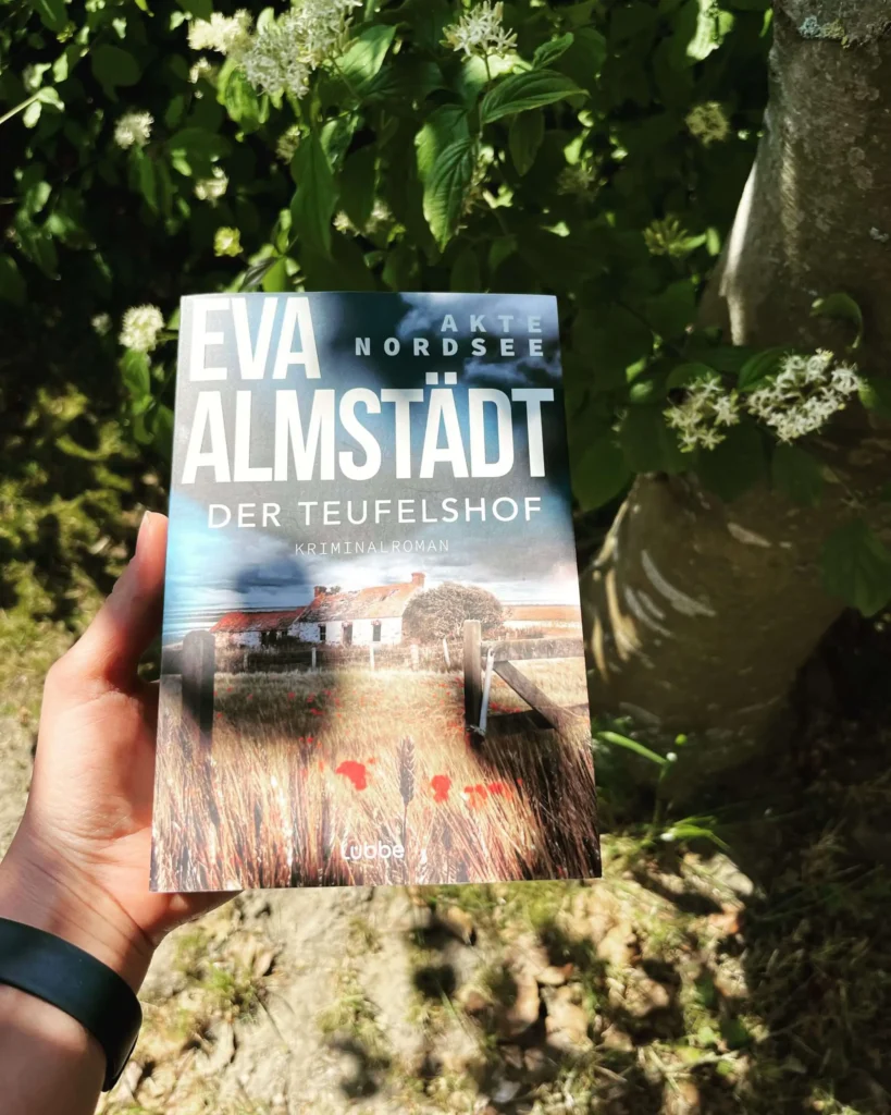 Bild zu der Rezension von Almstädt, Eva: Akte Nordsee- der Teufelshof
