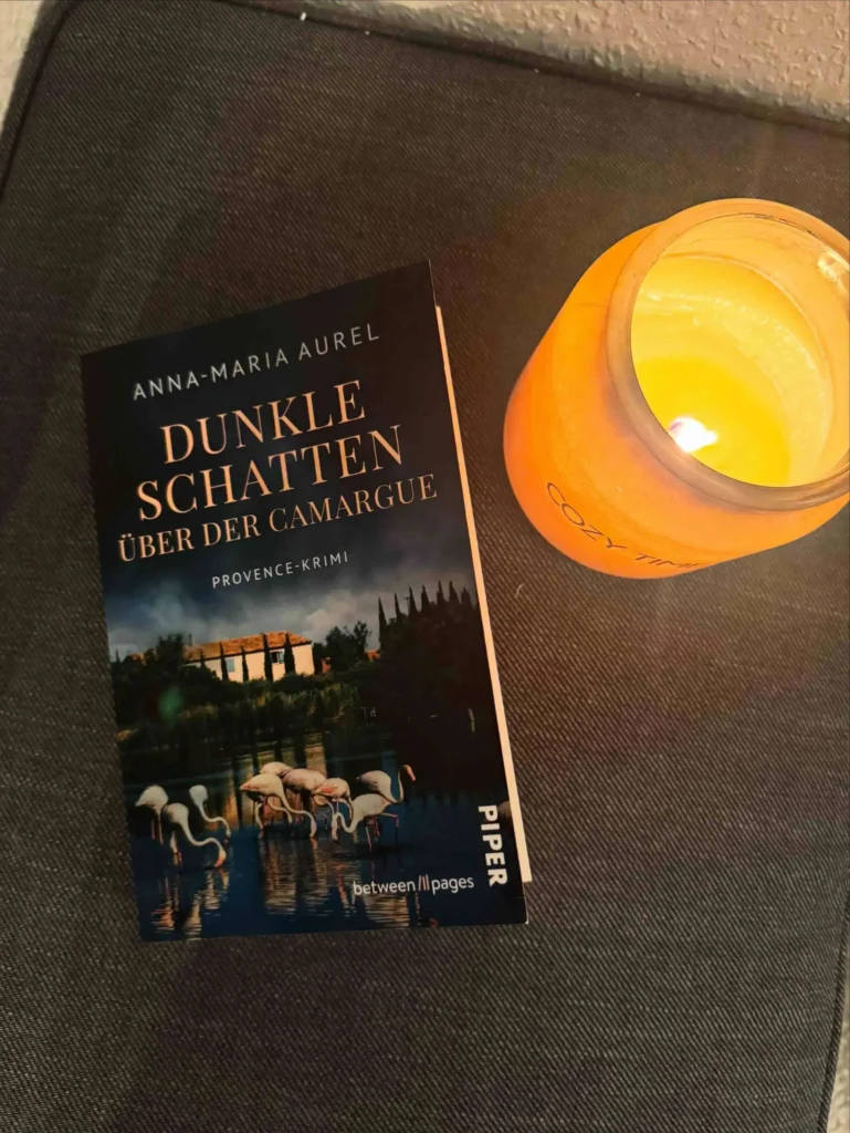 Bild zu der Rezension von Aurel, Anna-Maria: Dunkle Schatten über dem Camargue