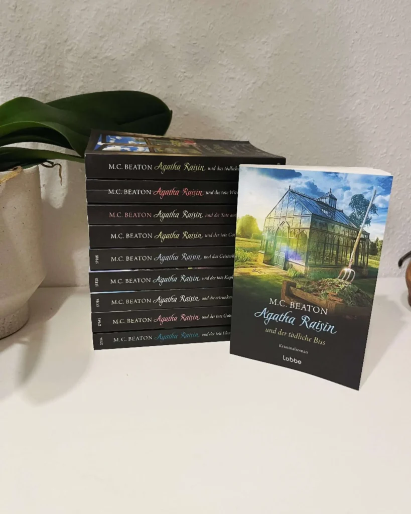 Bild zu der Rezension von Beaton, M.C.- Agatha Raisin und der tödliche Biss