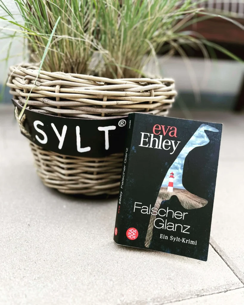 Bild zu der Rezension von Ehley, Eva: Falscher Glanz