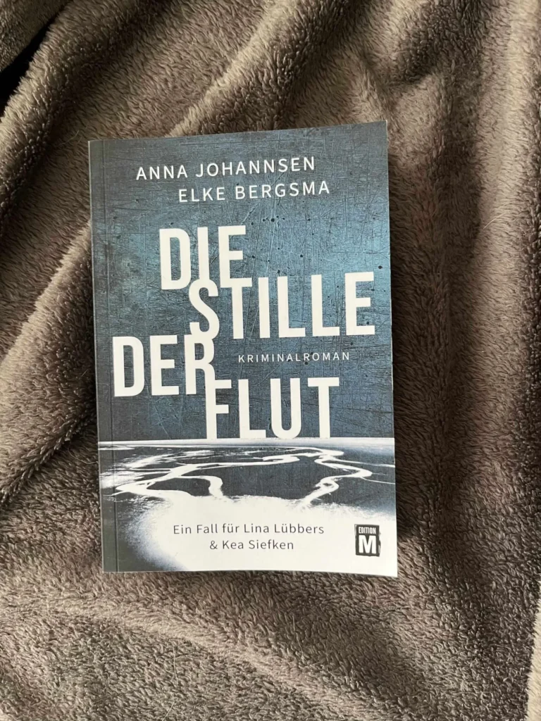 Bild zu der Rezension von Johannsen, Anna & Bergsma, Elke: Die Stille der Flut