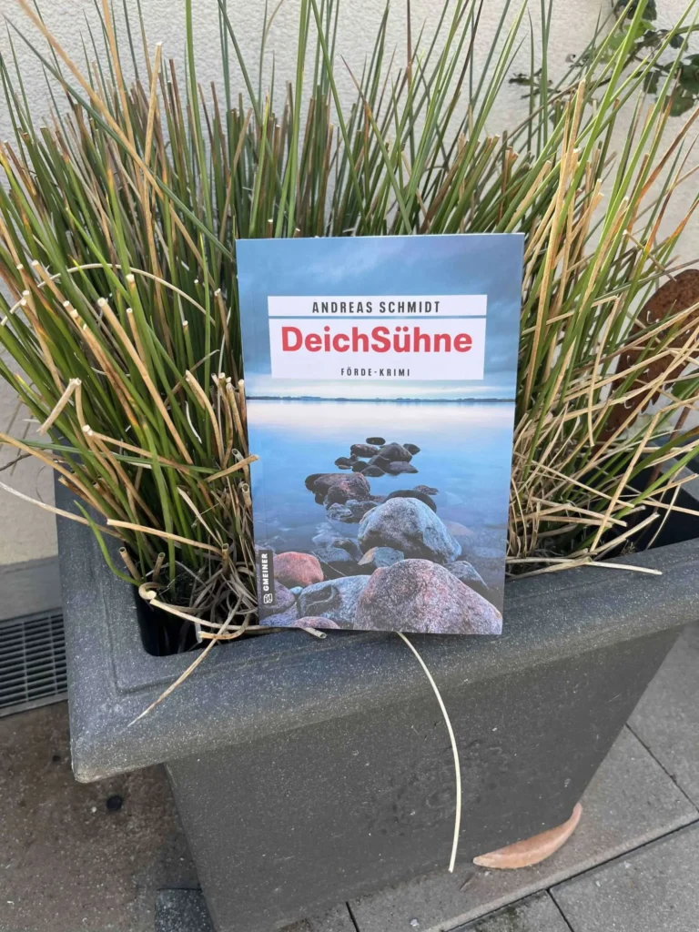 Bild zu der Rezension von Schmidt, Andreas: DeichSühne