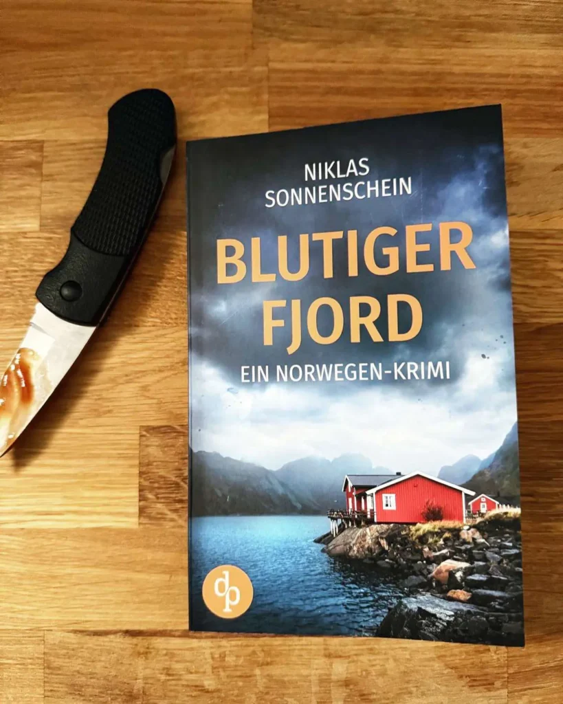 Bild zu der Rezension von Sonnenschein, Niklas: Blutiger Fjord