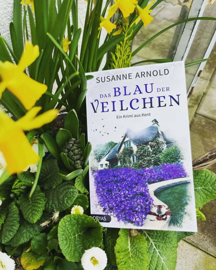 Bild zu der Rezension von Arnodl, Susanne: Das Blau der Veilchen