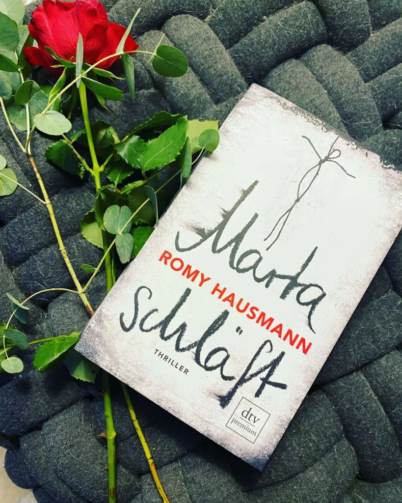 Bild zu der Rezension von Hausmann, Romy: Marta schläft