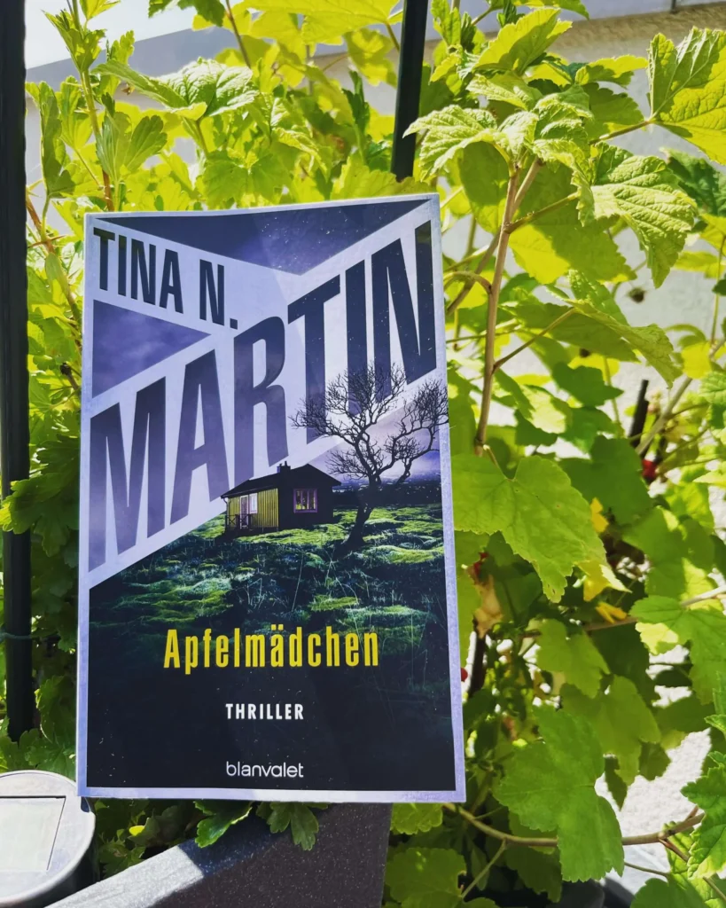 Bild zu der Rezension von Martin, Tina N. : Apfelmädchen