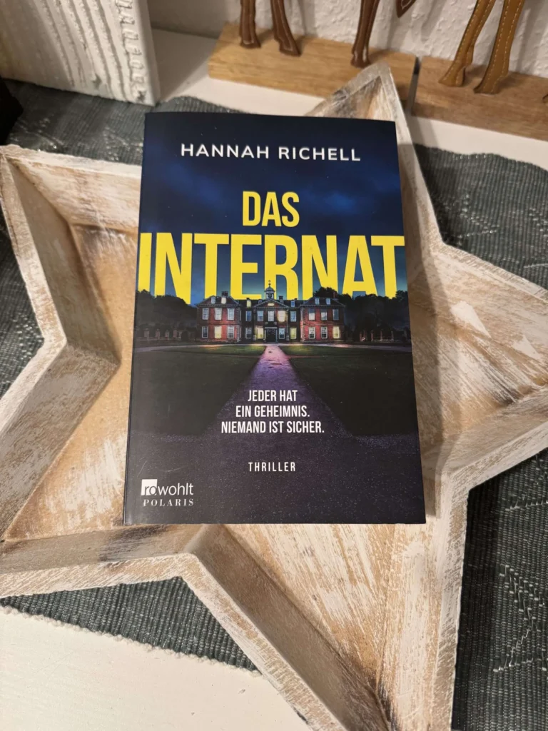 Bild zu der Rezension von Richell, Hannah: Das Internat