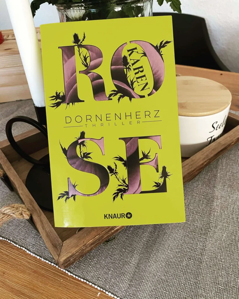 Bild zu der Rezension von Rose, Karen: Dornenherz